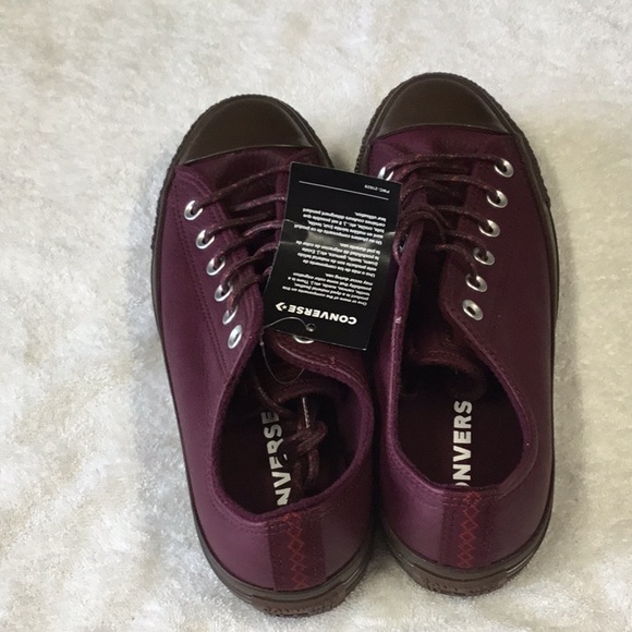 Converse WOMEN'S Chuck Taylor with Thermal Lining - Picture 5 of 7